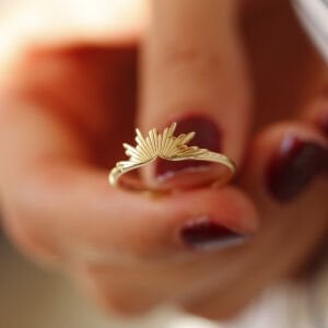 Güneş Taç Yüzük