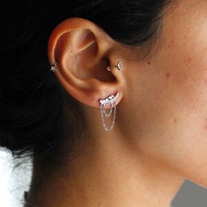 Çift Zincir Vidalı Tüy Küpe