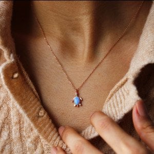 Opal Taşlı Kaplumbağa Kolye