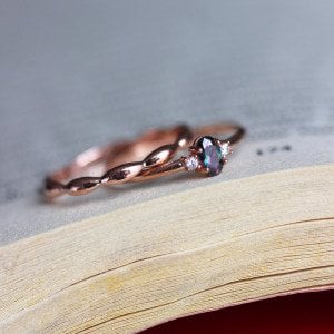 Mini Oval Mistik Topaz Yüzük