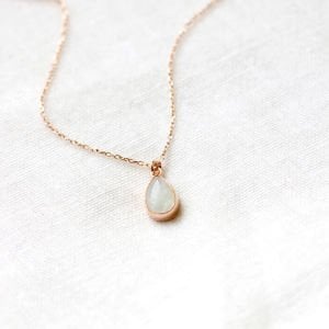 Damla Ay Taşı Kolye