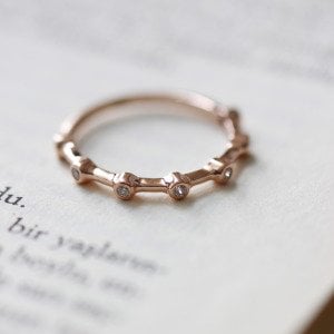 Yarım Tur Taşlı Kemik Yüzük