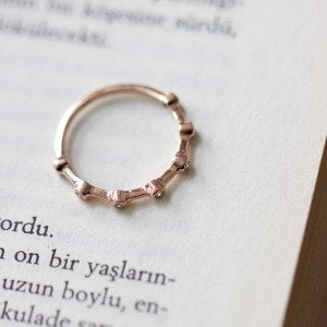 Yarım Tur Taşlı Kemik Yüzük