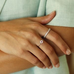 Yakut Çiçek Tel Yüzük