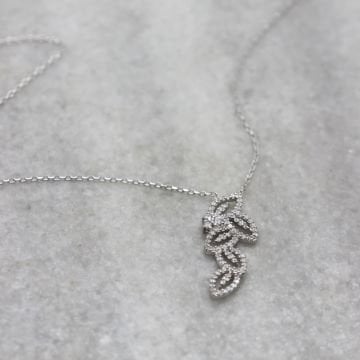 Pırlanta Montur Yaprak Kolye