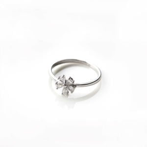 Damla Taşlı Çiçek Yüzük