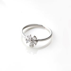 Damla Taşlı Çiçek Yüzük