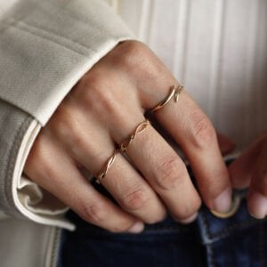 Tasarım Dörtgen Mekik Figür Yüzük