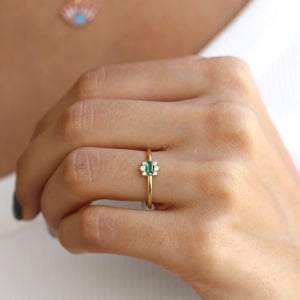 Mini Baget Zümrüt Yüzük