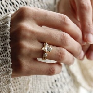 Damla Taşlı Tamamlayıcı Yüzük