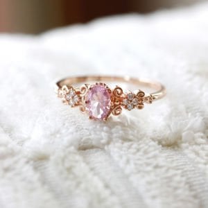 Pembe Taşlı Vintage Yüzük