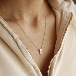 Oval Baget Taşlı Tasarım Kolye