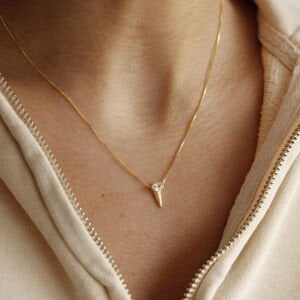 Oval Taşlı Tasarım Külah Kolye