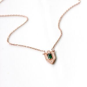 Tasarım Zümrüt Kolye