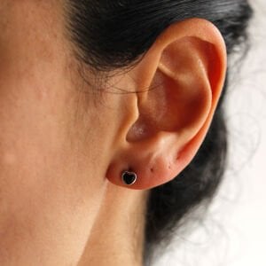 Oniks Taşlı Mini Vidalı Kalp Küpe