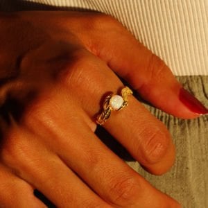 Yaprak Sarmal Tasarım Opal Yüzük