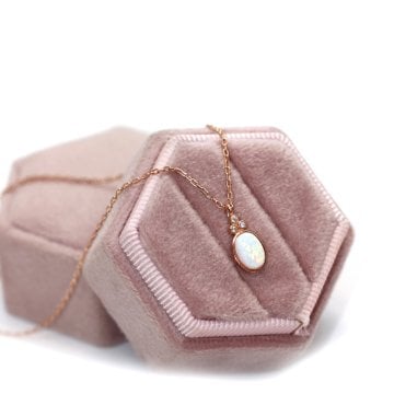 Opal Taşlı Kolye