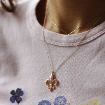 Zambak Çiçeği Kolye