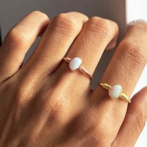 Oval Opal Yüzük
