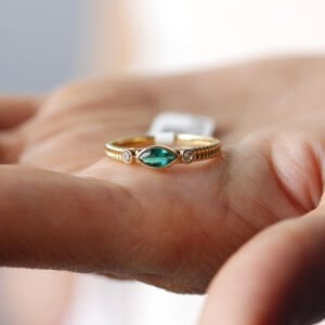 Tasarım Zümrüt Yüzük