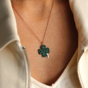 Yeşil Taşlı Yonca Kolye