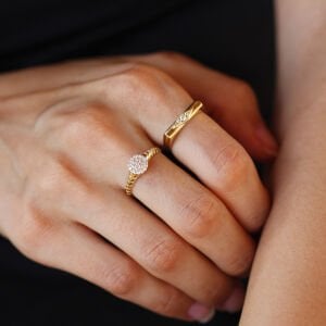 Retro Uzun Dörtgen Üçtaş Yüzük