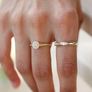 Pave Taşlı Yüzük