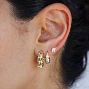 Küçük Artı Vidalı Küpe